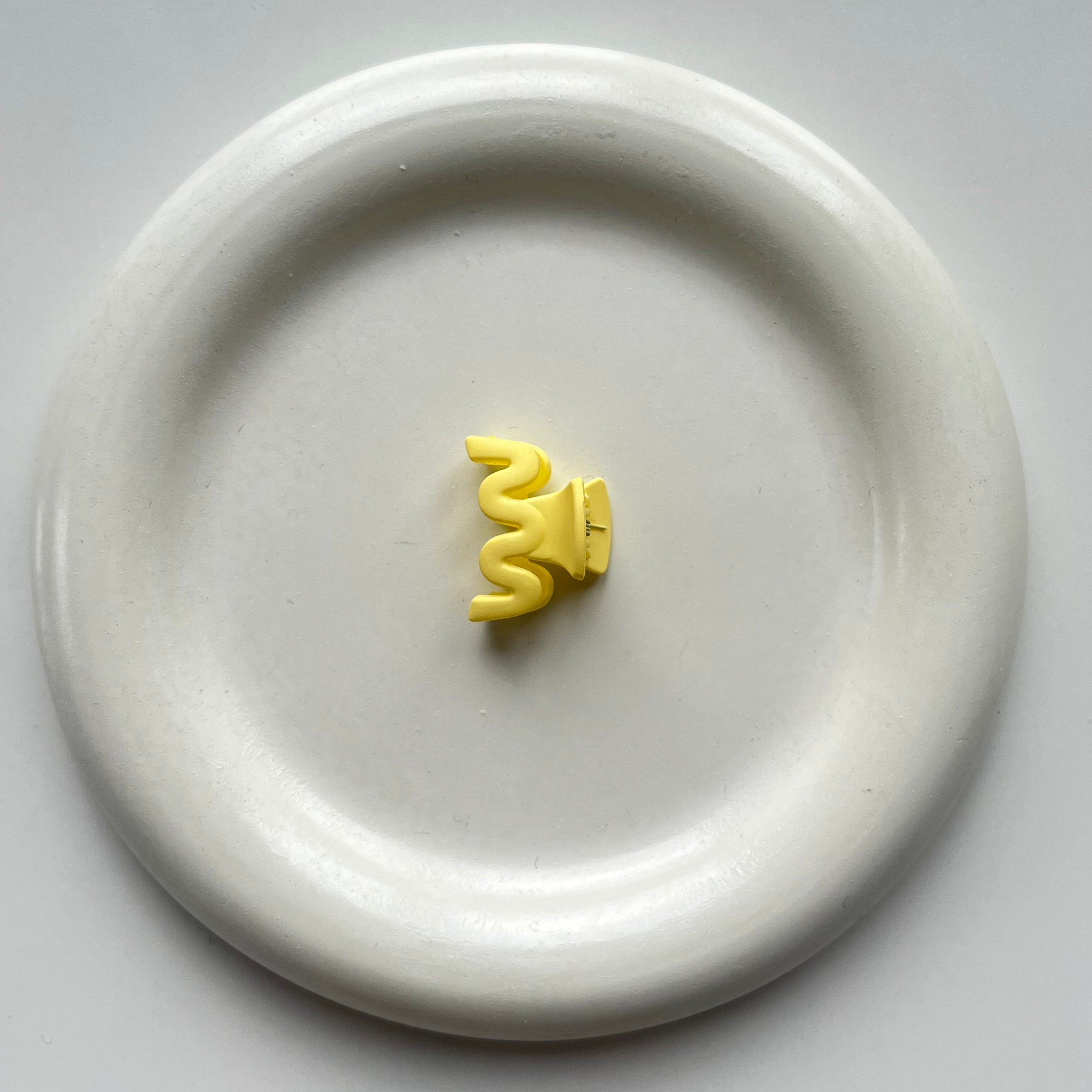 Mini Wavy Claw Set - Set of 4, Fun and Colorful Hair Clips for Kids